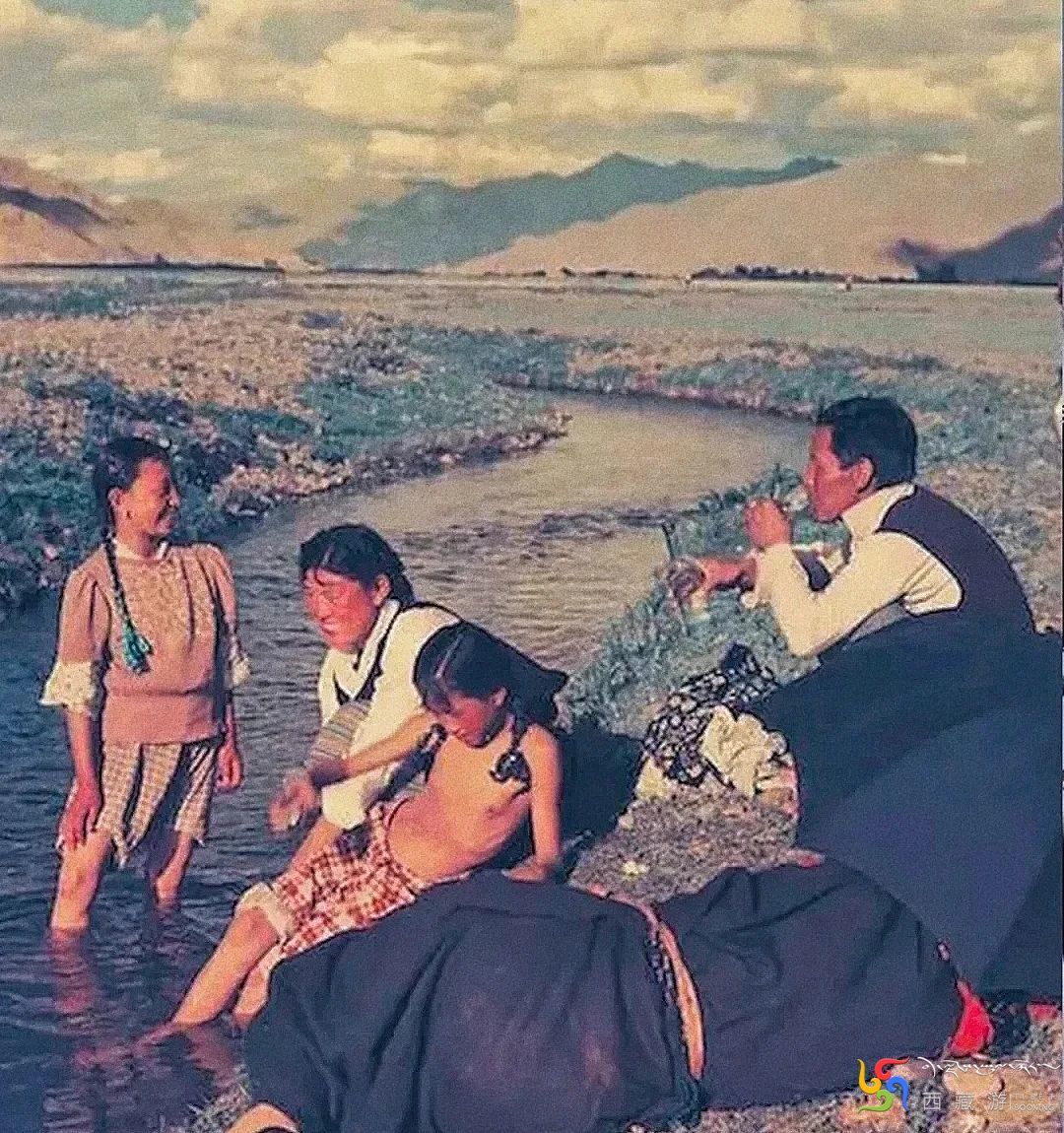 揭秘西藏独特的风俗：厕所随身带、洗澡当节日！